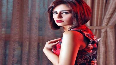 الفنانة ​منة فضالي: أقول لنفسي دومًا أن القمر سينير ظلمتي