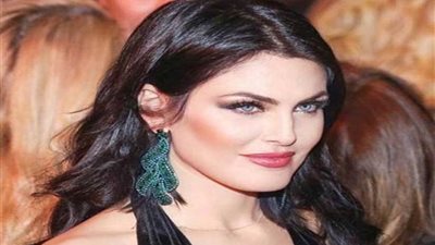 الفنانة التونسية دارين حداد تدعم منتخب بلادها