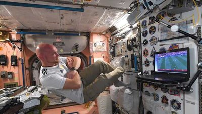 ألمانى يغرد من 