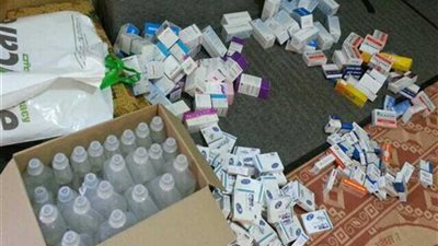 جمارك مطار برج العرب تحبط محاولة تهريب أدوية