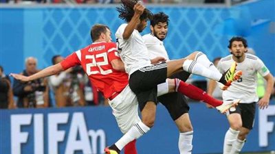 30 دقيقة.. أداء قوي من منتخب روسيا في مواجهة سياسية كوبر الدفاعية
