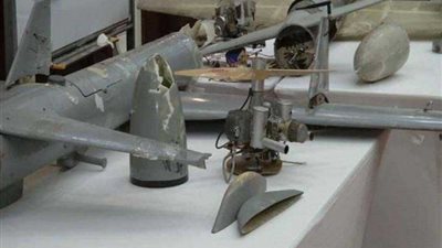 الامارات تكشف عن اسلحة ومعدات عسكرية تثبت تورط ايران في دعم الميليشات الحوثية