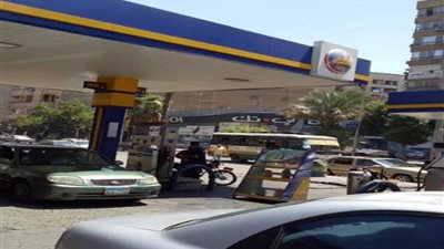 ضبط صاحب محطة وقود يخلط البنزين بالمياه في شبرا