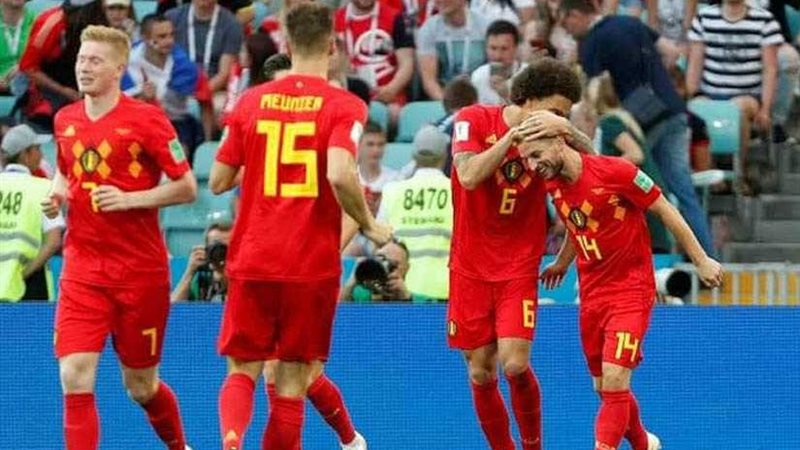 بلجيكا يستهل مشواره