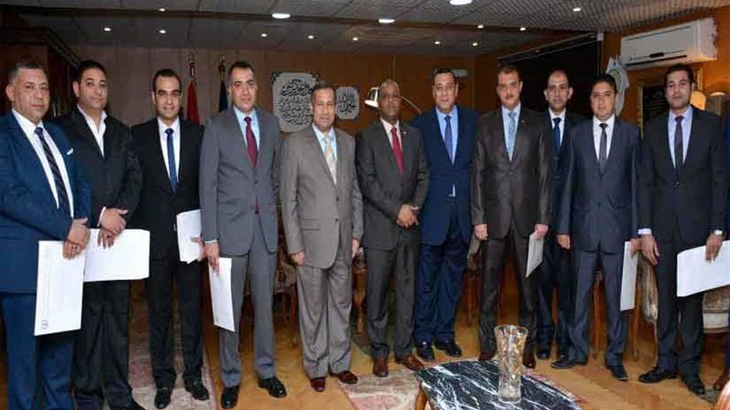 وزير الداخلية يكرّم