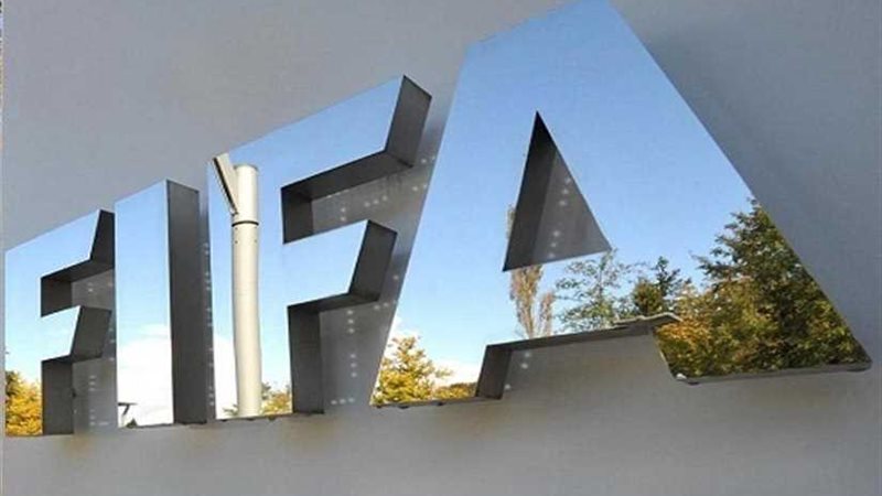 الفيفا تعلن عن أسباب