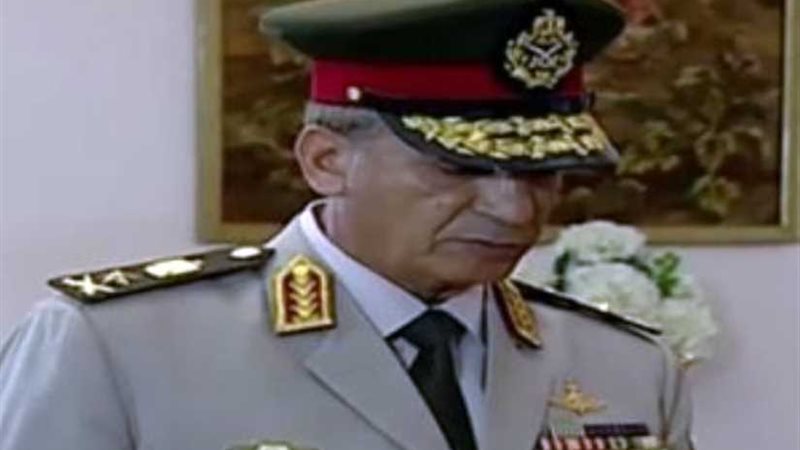وزير الدفاع يصدق
