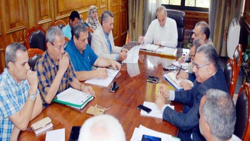 محافظ القليوبية يبحث