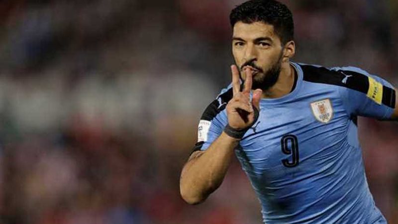 سواريز يعادل رقم