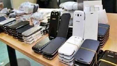 جمارك مطار أسوان تحبط محاولة تهريب هواتف محمولة بـ 200 ألف جنيه