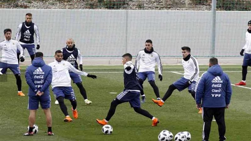 الأرجنتين تعود للتدريبات
