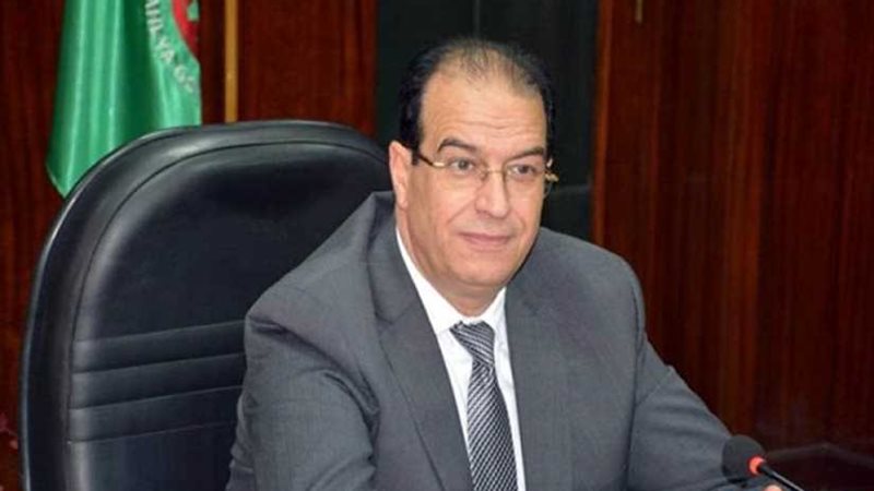 إغلاق مطعم وثلاجة