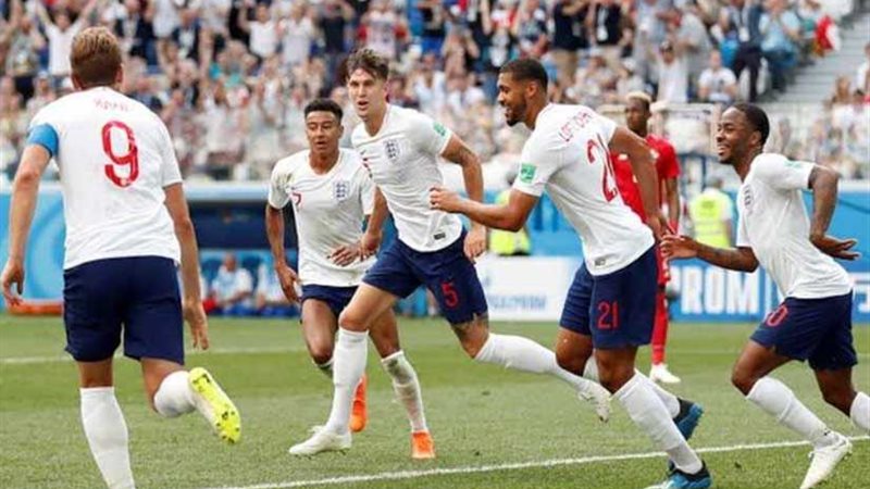 إنجلترا تقسو على