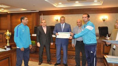 الجيزة تكرم فريق الصم لحصوله على دوري مراكز الشباب