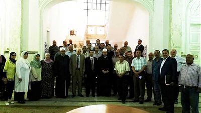 العاملون بـ