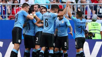 أوروجواي تتصدر المجموعة الأولى بثلاثية نظيفة أمام روسيا