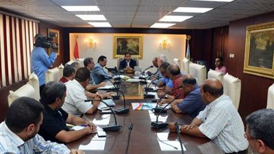 محافظ الغربية يتابع تنفيذ مشروعات الصرف الصحي