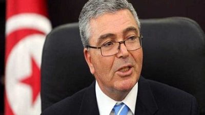 وزير الدفاع التونسي يثمن جهود القوات البرية في مكافحة الإرهاب
