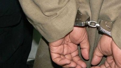 القبض على عامل ألقى بزوجته من أعلى سطح المنزل بدكرنس