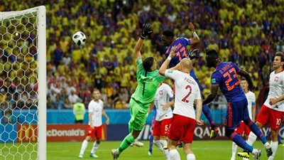 المجموعة الثامنة.. كولومبيا يتقدم على بولندا 0/1 في الشوط الأول