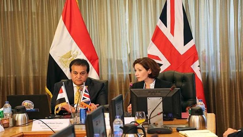 رئيس الوزراء يشهد