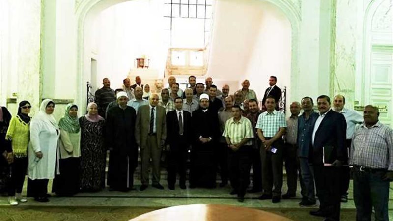 العاملون بـالأعلى