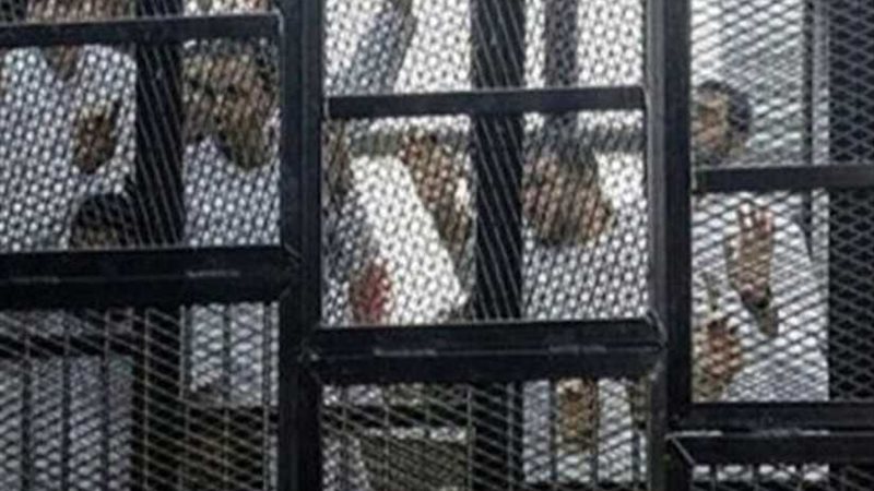 تأجيل محاكمة 33 متهما