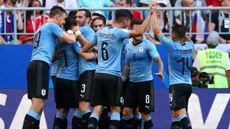 أوروجواي تتصدر المجموعة