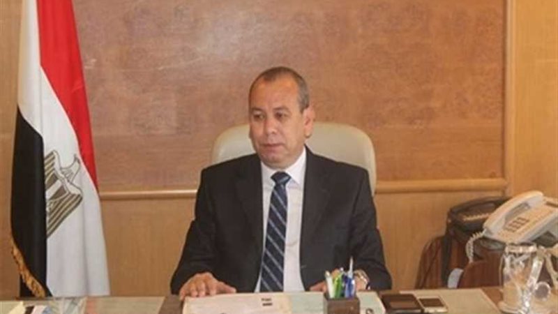 محافظ دمياط يبحث