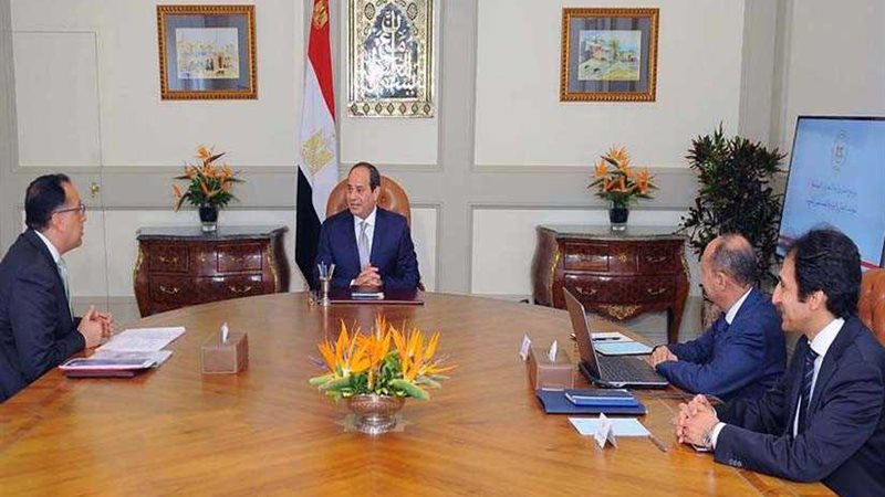 الرئيس يجتمع مع مدبولي