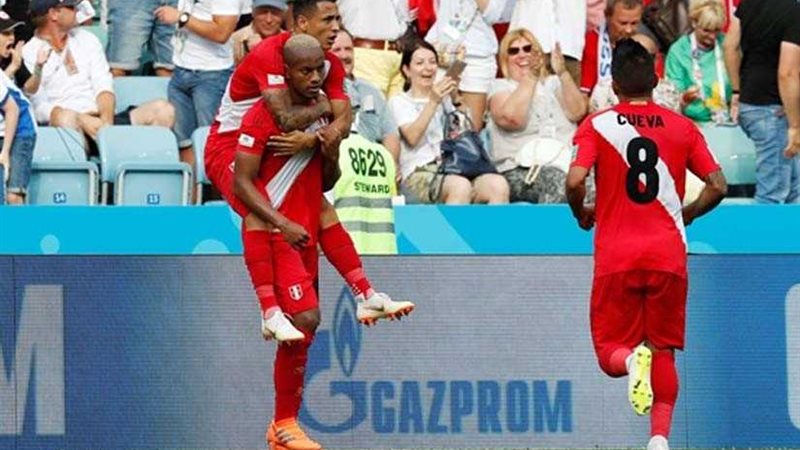 كاريلو يتقدم بالهدف