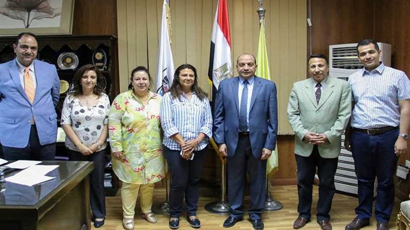 مركز للتطوير المهنى