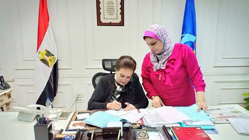 محافظ البحيرة تعتمد