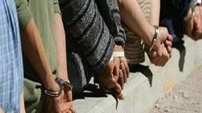 ضبط 4 عاطلين بحوزتهم هيروين وحشيش بالبحيرة