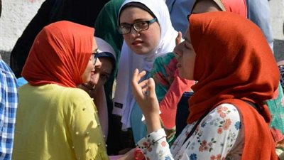 امتحانات الثانوية العامة بالبحيرة تشهد 4 حالات إغماء في مادة الكيمياء