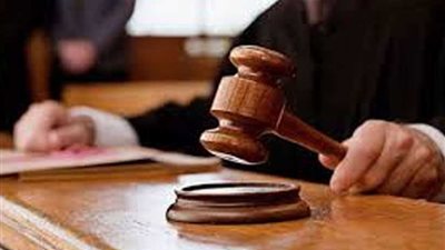 الحكم على 12 متهما بالسجن في 