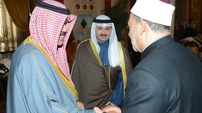 ولي عهد الكويت يعزي شيخ الأزهر في وفاة شقيقته