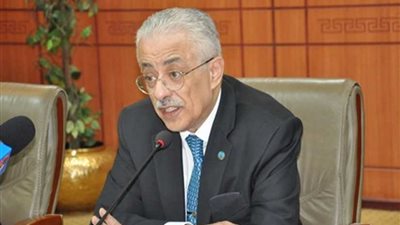 طارق شوقي يصدر عدة قرارات لتغيير اسم مدرستين وإضافة تخصصات جديدة