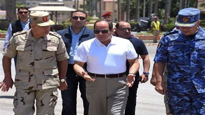 شاهد.. زيارة الرئيس السيسي لمقر قيادة المنطقة الشمالية العسكرية