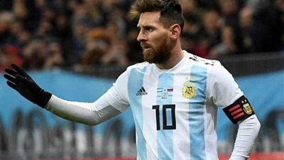 ميسي يواجه خطر الإيقاف في المونديال