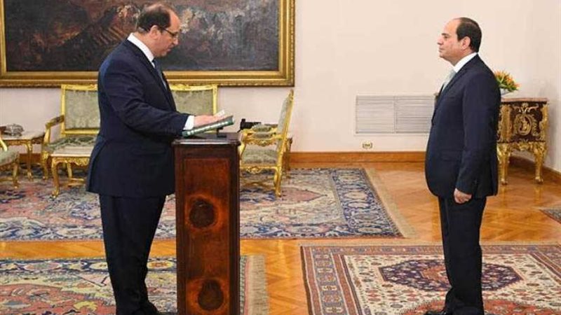 اللواء عباس كامل