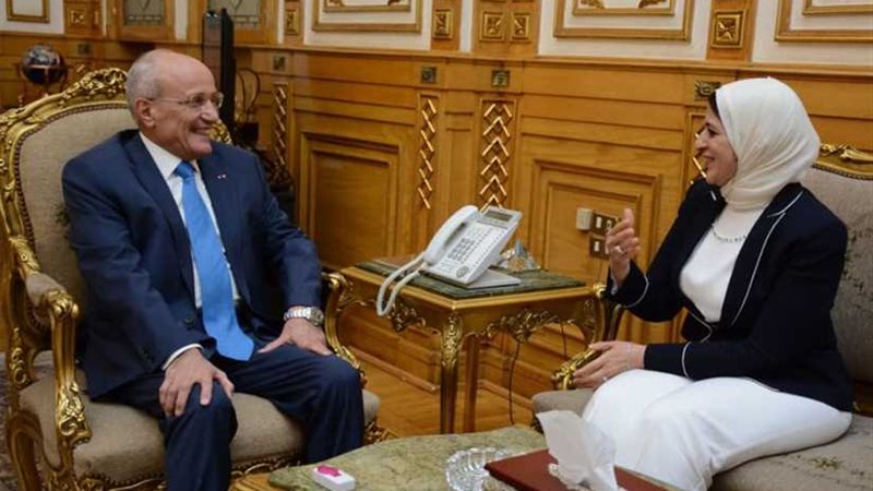 العصار يستقبل وزيرة