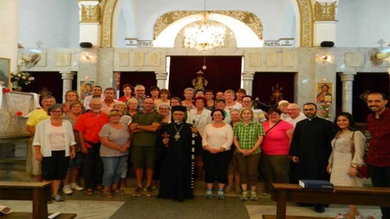 بالصور.. 31 سائحًا