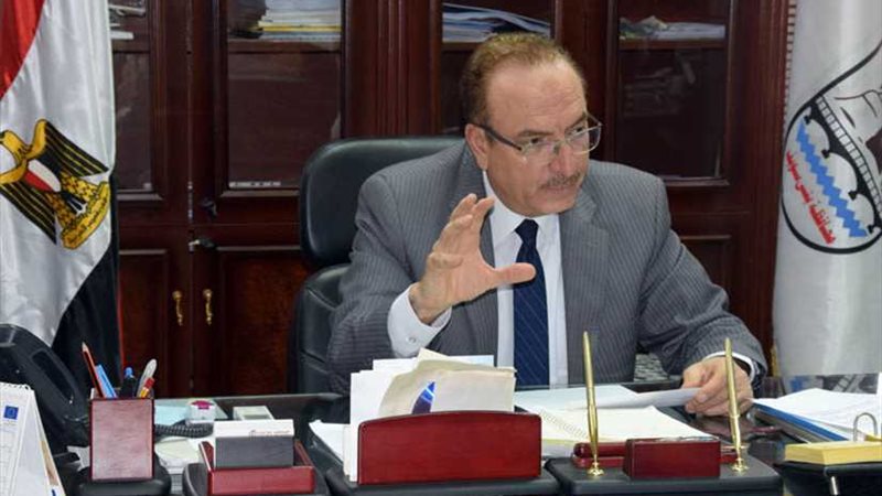 محافظ بني سويف يهنئ