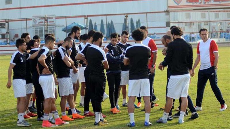 الزمالك يقيد لاعبيه