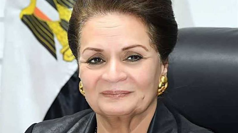 مجلس الوزراء يشيد