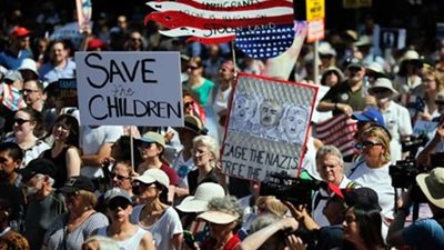 تظاهرات في ولايات أمريكية ضد سياسة ترامب بشأن الهجرة