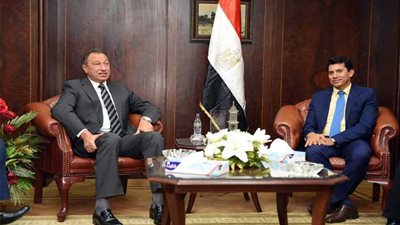 مجلس الأهلي يجتمع بوزير الرياضة.. وعودة الجماهير أبرز الملفات