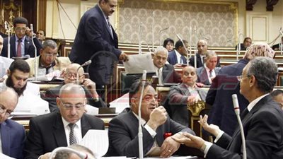 البرلمان يرجئ مناقشة مواد مشروع قانون التعاقدات العامة