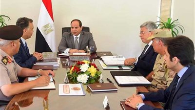 السيسي يوجه بالإسراع في تطوير المنظومة التأمينية على الطرق